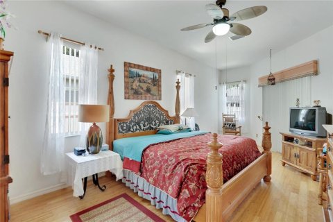 Villa ou maison à vendre à Valrico, Floride: 4 chambres, 207.36 m2 № 2156375 - photo 11