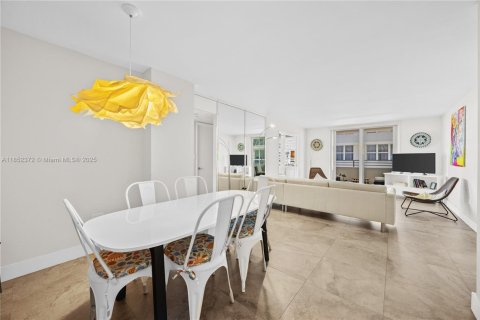 Снять в аренду кондоминиум в Майами-Бич, Флорида 2 спальни, 97.27м2, № 1958353 - фото 3