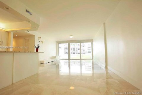 Copropriété à louer à Key Biscayne, Floride: 2 chambres, 117.06 m2 № 1825622 - photo 3