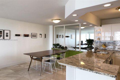 Copropriété à louer à Key Biscayne, Floride: 2 chambres, 117.06 m2 № 1825622 - photo 10