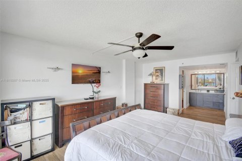 Condo in Sunny Isles Beach, Florida, 2 bedrooms  № 1755651 - photo 28