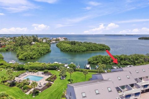 Townhouse in Tierra Verde, Florida 3 bedrooms, 138.42 sq.m. № 2200275