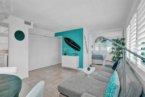 Condo in Fort Lauderdale, Florida, 2 bedrooms № 2174093 - photo 10