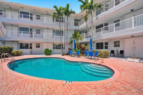 Condo in Fort Lauderdale, Florida, 2 bedrooms № 2174093 - photo 27