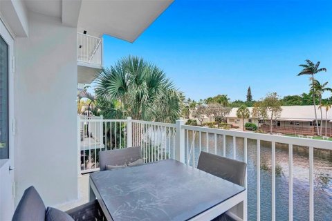Condo in Fort Lauderdale, Florida, 2 bedrooms № 2174093 - photo 25
