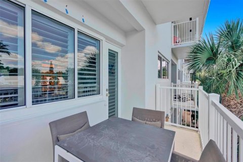 Condo in Fort Lauderdale, Florida, 2 bedrooms № 2174093 - photo 24