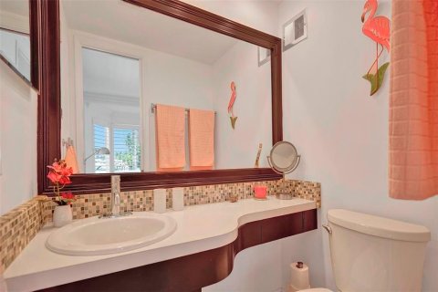 Condo in Fort Lauderdale, Florida, 2 bedrooms № 2174093 - photo 16