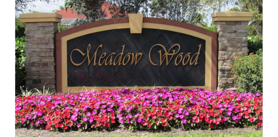 House in Wellington, Florida 4 bedrooms, 310.29 sq.m. № 1097748