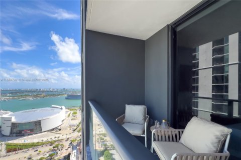 Condo in Miami, Florida, 1 bedroom  № 1861547 - photo 21