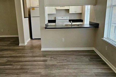 Condo in Orlando, Florida, 1 bedroom  № 1566771 - photo 6