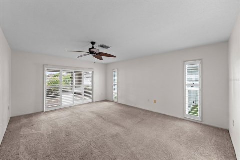 House in Venice, Florida 4 bedrooms, 211.63 sq.m. № 2341670 - photo 27