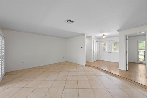 House in Venice, Florida 4 bedrooms, 211.63 sq.m. № 2341670 - photo 5