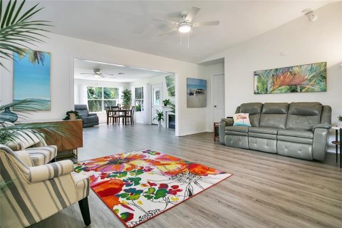 Casa en venta en Leesburg, Florida, 2 dormitorios, 160.26 m2 № 2216751 - foto 13