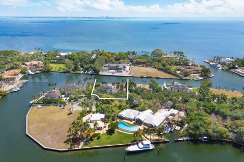 Land in Coral Gables, Florida № 1863545 - photo 1