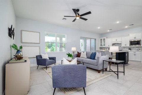 House in Apopka, Florida 4 bedrooms, 266.91 sq.m. № 1800091 - photo 8