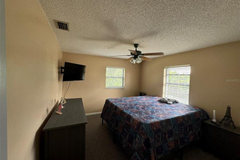 House in Deltona, Florida 3 bedrooms, 153.85 sq.m. № 1357824 - photo 15
