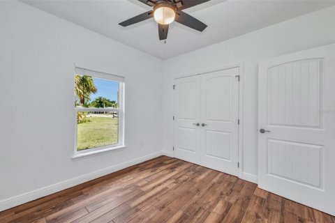 Commercial property in Punta Gorda, Florida 168.15 sq.m. № 1798292 - photo 20