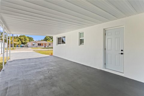 Villa ou maison à vendre à Miami, Floride: 4 chambres, 145.11 m2 № 2001532 - photo 7