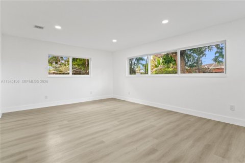 Villa ou maison à vendre à Miami, Floride: 4 chambres, 145.11 m2 № 2001532 - photo 26