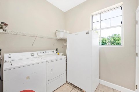 House in Sarasota, Florida 3 bedrooms, 272.11 sq.m. № 2342648 - photo 25