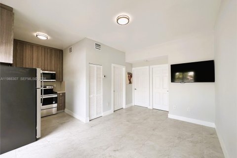 Appartement à Miami, Floride 2 chambres, 58.81 m2 № 2028122
