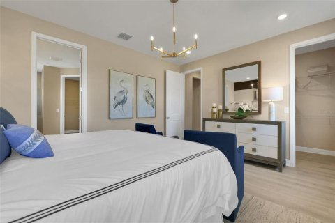 House in Apopka, Florida 5 bedrooms, 290.23 sq.m. № 2341655 - photo 20