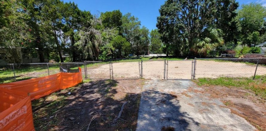 Terreno en Port Richey, Florida № 828323