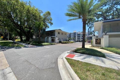 Copropriété à louer à Orlando, Floride: 1 chambre, 69.77 m2 № 2147950 - photo 2