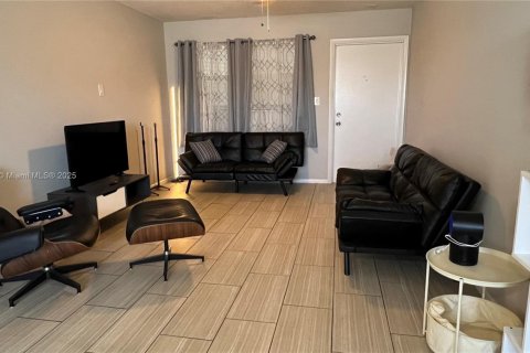 Condominio en alquiler en Deerfield Beach, Florida, 1 dormitorio, 61.32 m2 № 1858160 - foto 3