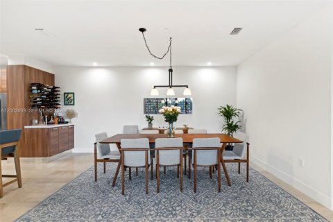 Copropriété à louer à Coral Gables, Floride: 2 chambres, 183.2 m2 № 2066407 - photo 5