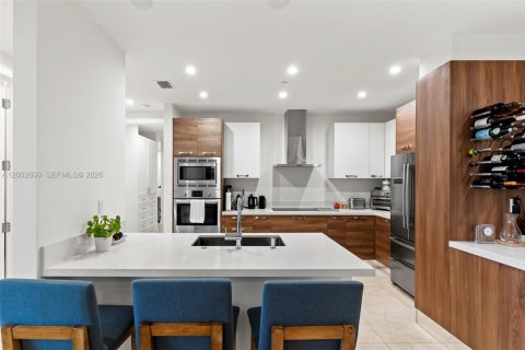 Copropriété à louer à Coral Gables, Floride: 2 chambres, 183.2 m2 № 2066407 - photo 7