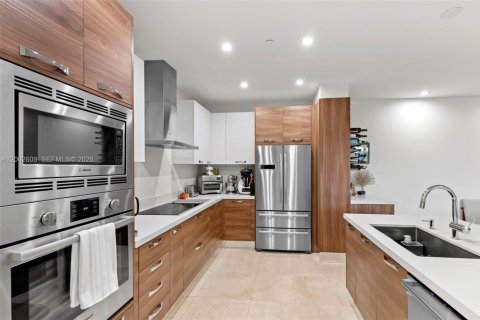 Copropriété à louer à Coral Gables, Floride: 2 chambres, 183.2 m2 № 2066407 - photo 6