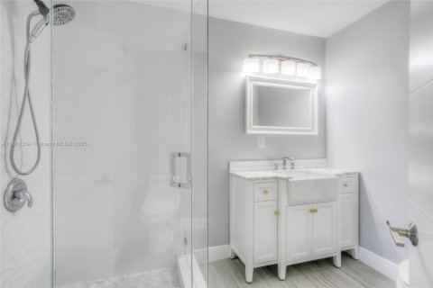 Townhouse in Pembroke Pines, Florida 2 bedrooms, 95.13 sq.m. № 1891965 - photo 12