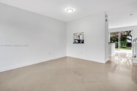 Купить кондоминиум в Мирамар, Флорида 5 спален, 184.88м2, № 2025554 - фото 5