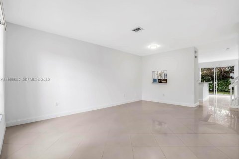 Купить кондоминиум в Мирамар, Флорида 5 спален, 184.88м2, № 2025554 - фото 3