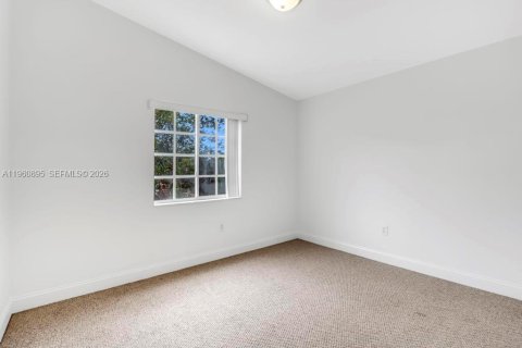 Купить кондоминиум в Мирамар, Флорида 5 спален, 184.88м2, № 2025554 - фото 29