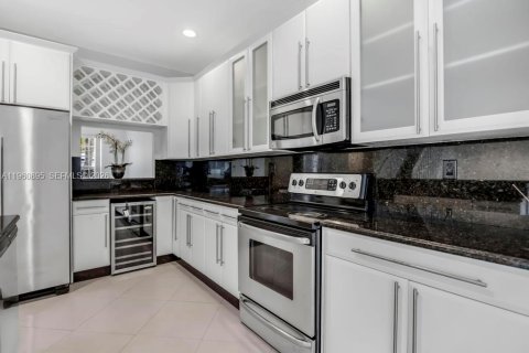 Купить кондоминиум в Мирамар, Флорида 5 спален, 184.88м2, № 2025554 - фото 14