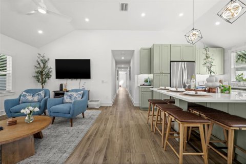 Villa ou maison à louer à Bradenton, Floride: 4 chambres, 187.57 m2 № 2403003 - photo 8
