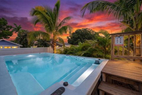 Villa ou maison à louer à Bradenton, Floride: 4 chambres, 187.57 m2 № 2403003 - photo 3