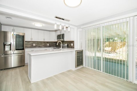 Casa en venta en Saint Petersburg, Florida, 3 dormitorios, 91.97 m2 № 2312566 - foto 10