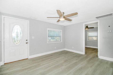 Casa en venta en Saint Petersburg, Florida, 3 dormitorios, 91.97 m2 № 2312566 - foto 18