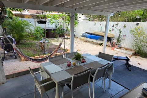 Casa en venta en Saint Petersburg, Florida, 3 dormitorios, 91.97 m2 № 2312566 - foto 27