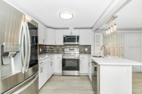Casa en venta en Saint Petersburg, Florida, 3 dormitorios, 91.97 m2 № 2312566 - foto 7