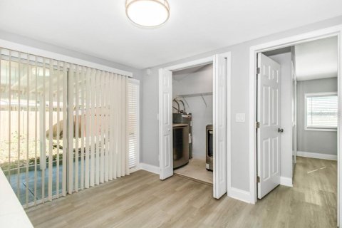 Casa en venta en Saint Petersburg, Florida, 3 dormitorios, 91.97 m2 № 2312566 - foto 11