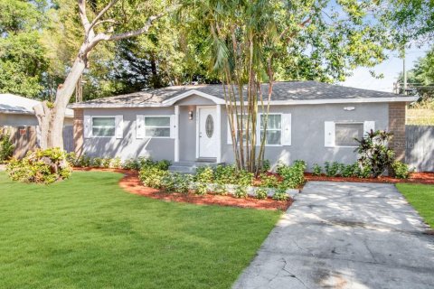 Villa ou maison à Saint Petersburg, Floride 3 chambres, 91.97 m2 № 2312566