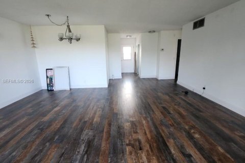 Снять в аренду кондоминиум в Халландейл-Бич, Флорида 2 спальни, 102.19м2, № 2009201 - фото 2