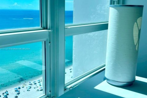Hotel en venta en Miami Beach, Florida, 1 dormitorio, 79.9 m2 № 1937560 - foto 5