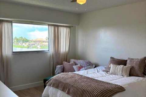 Condominio en venta en Pembroke Pines, Florida, 2 dormitorios, 100.52 m2 № 2146919 - foto 20