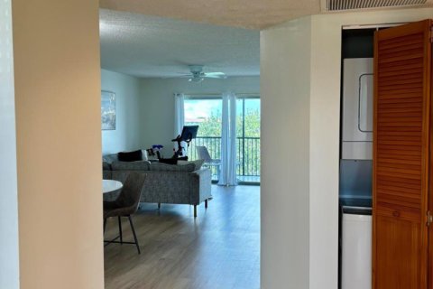 Condominio en venta en Pembroke Pines, Florida, 2 dormitorios, 100.52 m2 № 2146919 - foto 4
