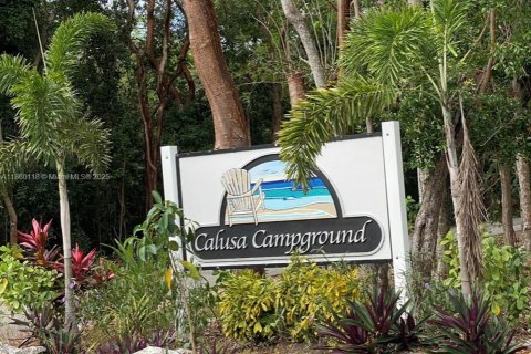 House in Key Largo, Florida 2 bedrooms № 2013869 - photo 24